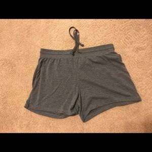 Gilligan & O’Malley sleep shorts in small